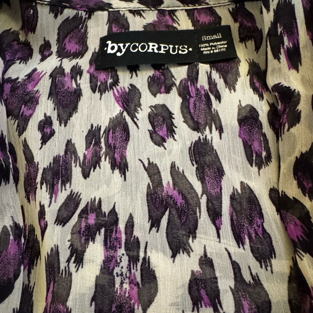 💜✨BRAND NEW✨💜  byCORPUS Women's Purple and Black Button Down Shirt ✨So Pretty!✨